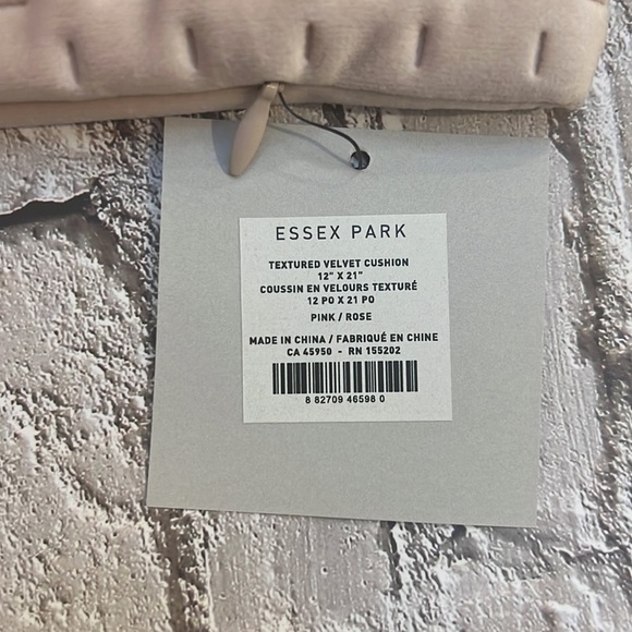 Essex Park textured velvet cushion cover for a lumbar 12 x 21 set of two - Picture 3 of 5